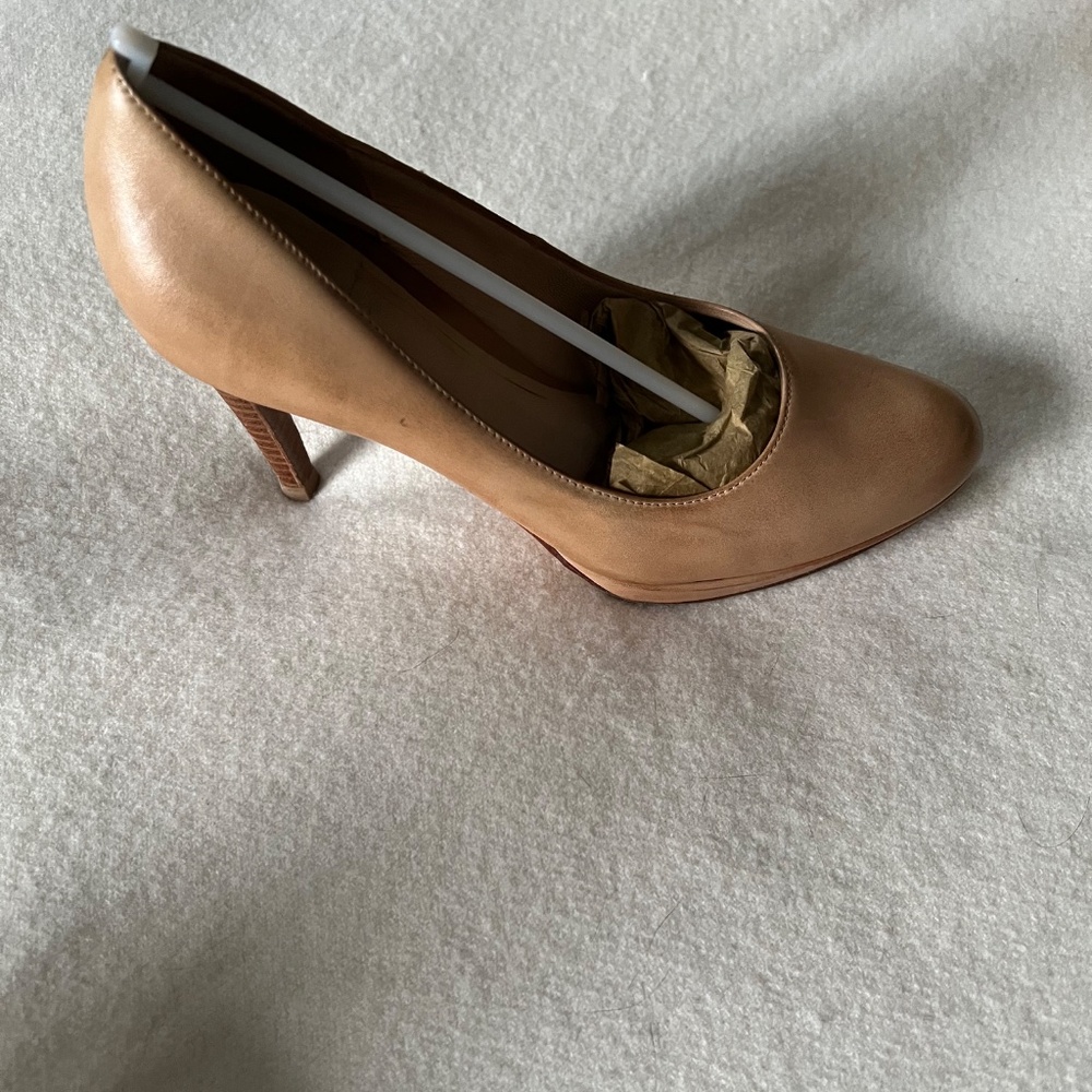 Cole Haan Chelsea Pumps Sandstone Size 6 - Picture 6 of 15